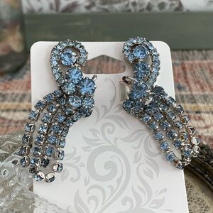 Vintage Juliana DeLizza Elster D&E Art Glass Rhinestone Ear Climber Clip Earring